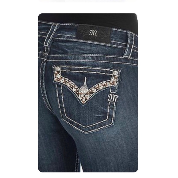 🛑Sold🛑 Miss Me Crystal Studs & Stones Jeans - Picture 3 of 8